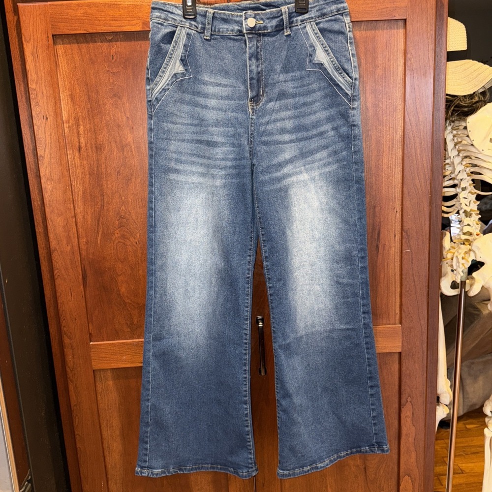 Unbranded High Rise Wide Flare Mid Wash‎ Jeans Size XL (Clown jeans?)